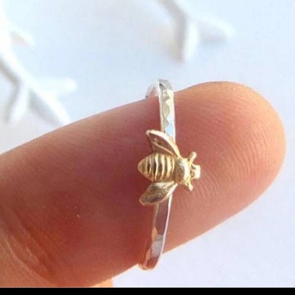 Tiny Gold Honey Bee Insect Engagement Wedding Ring - Picture 5 of 6